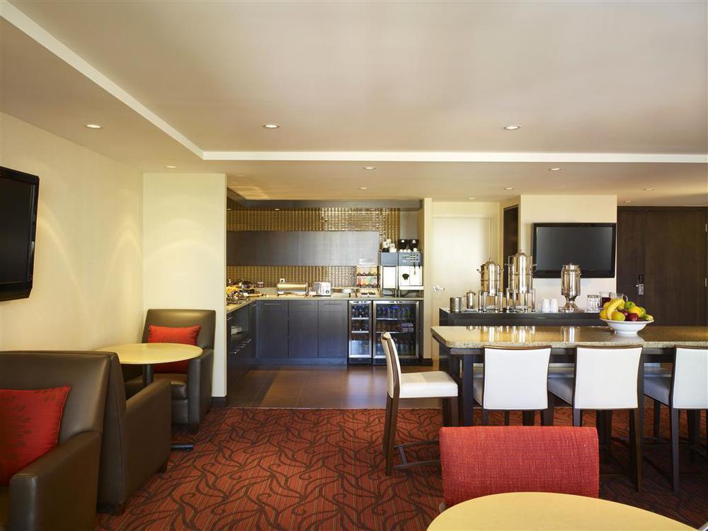 Sheraton Vancouver Airport Hotel Richmond Restaurant photo